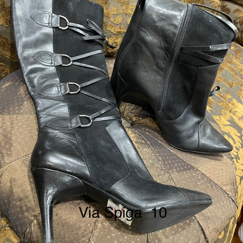 Via Spiga Black leather boots